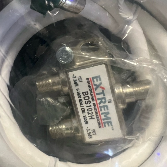 Cable with splitter - Picture 2 of 4